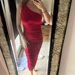 Never worn- Total Appeal Red Ruched One-Shoulder Bodycon Midi Dress- Size Large